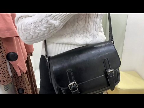 ❤️ Veřejná masturbace mladé feny FeralBerry s dildem ve fitku Sex video u cs.osagoassist.ru ﹏