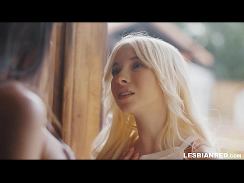 ❤️ Dívka se po několika měsících vrátí domů a skončí u lízání kundy své nevlastní matky Sex video u cs.osagoassist.ru ﹏